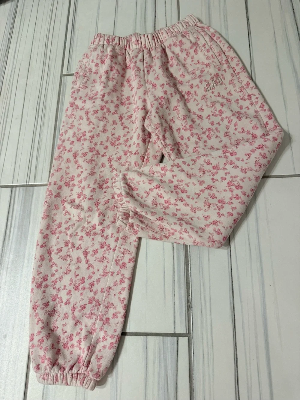 GAP x Love Shack Fancy pink floral hoodie & sweat pants set - kids Medium (8)